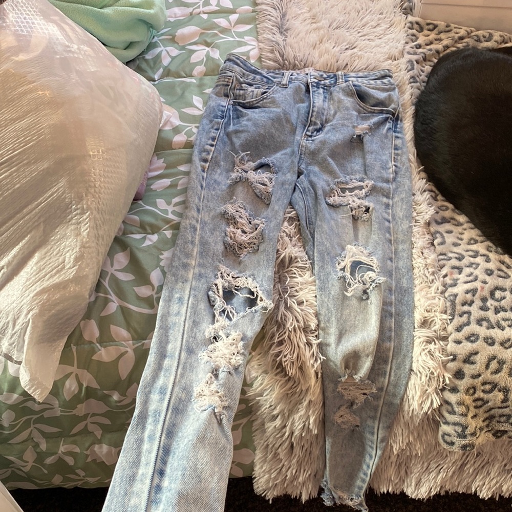 tinseltown ripped jeans